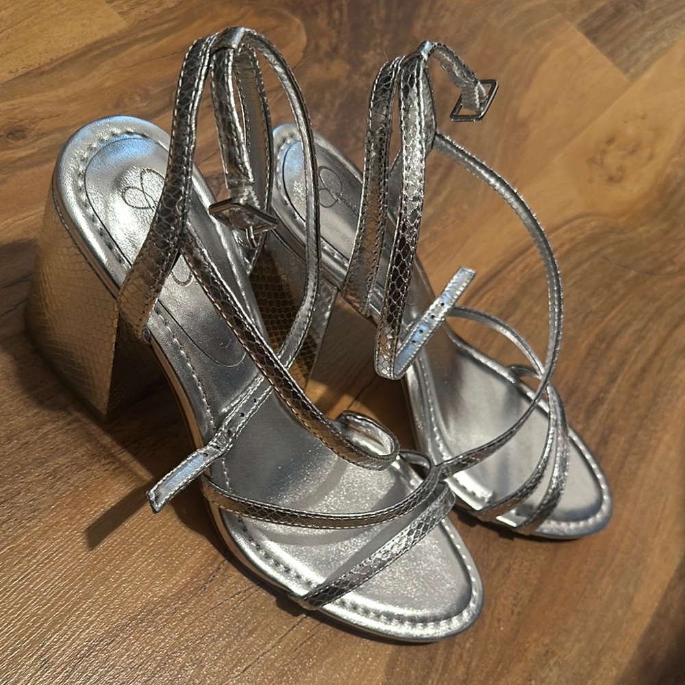 Silver Heels with High Slender Design for Formal Occasions